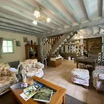 La Bergerie: Maison Ancienne Avec Jardin Anglais, 2 - Fr-1-497-35 Hébergement de vacances