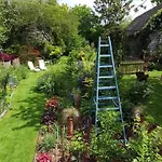 La Bergerie: Maison Ancienne Avec Jardin Anglais, 2 - Fr-1-497-35 Sainte-Opportune