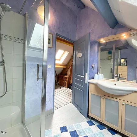 La Bergerie: Maison Ancienne Avec Jardin Anglais, 2 - Fr-1-497-35 Feriehus Sainte-Opportune