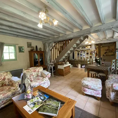 La Bergerie: Maison Ancienne Avec Jardin Anglais, 2 - Fr-1-497-35 Vakantiehuis