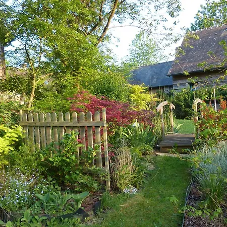 La Bergerie: Maison Ancienne Avec Jardin Anglais, 2 - Fr-1-497-35 Feriehus Sainte-Opportune