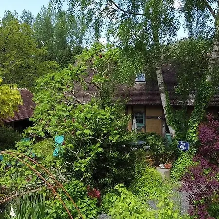 La Bergerie: Maison Ancienne Avec Jardin Anglais, 2 * Sainte-Opportune