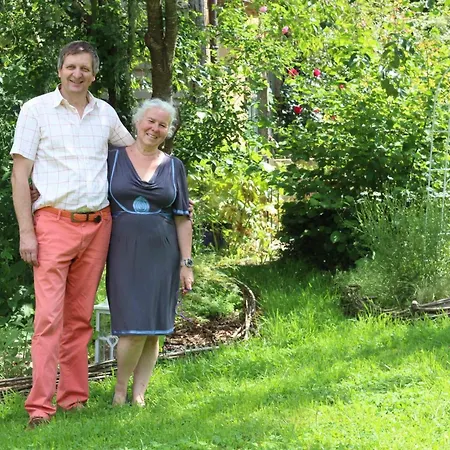 La Bergerie: Maison Ancienne Avec Jardin Anglais, 2 - Fr-1-497-35 * Sainte-Opportune