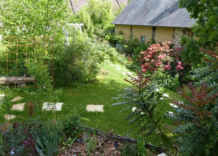 La Bergerie: Maison Ancienne Avec Jardin Anglais, 2 - Fr-1-497-35 * Sainte-Opportune