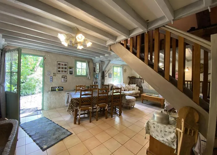 La Bergerie: Maison Ancienne Avec Jardin Anglais, 2 - Fr-1-497-35 *