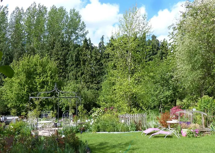 La Bergerie: Maison Ancienne Avec Jardin Anglais, 2 - Fr-1-497-35