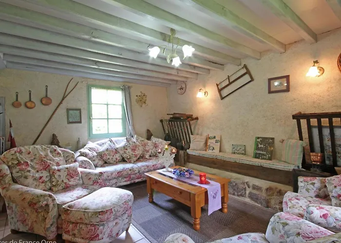 Casa vacanze La Bergerie: Maison Ancienne Avec Jardin Anglais, 2 - Fr-1-497-35 *