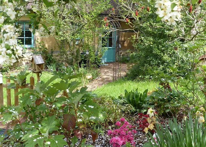 La Bergerie: Maison Ancienne Avec Jardin Anglais, 2 - Fr-1-497-35 *